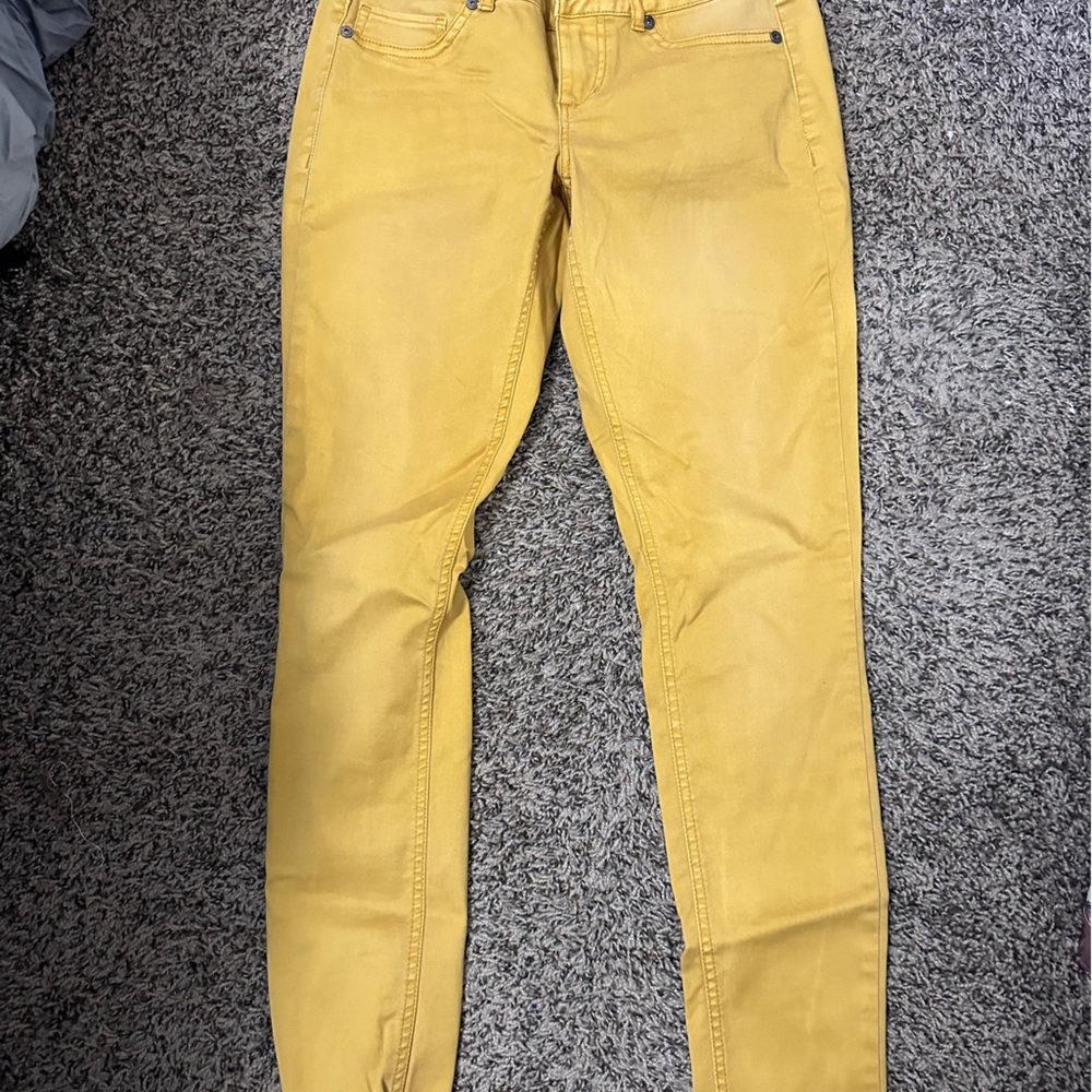 yellow pants